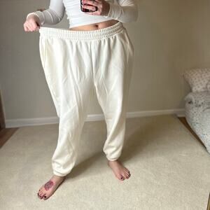 Fabletics: White Joggers